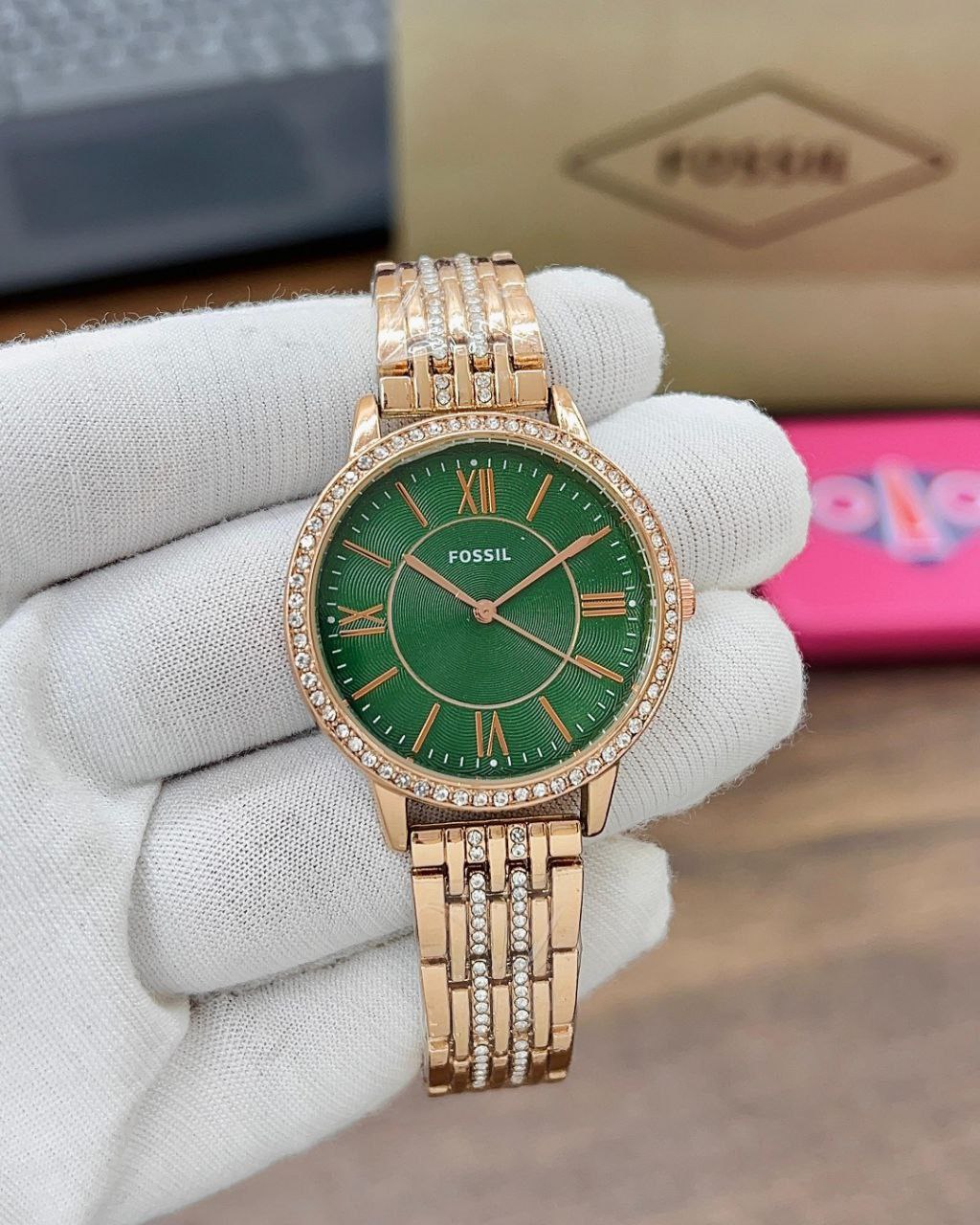 THE PREMIUM WOMEN WATCH ( FOSSIL )